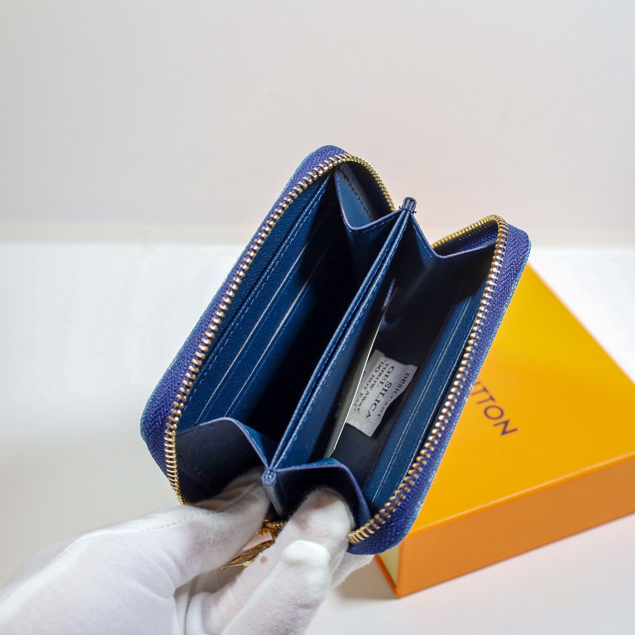 LV Denim Wallet Zippy Style
