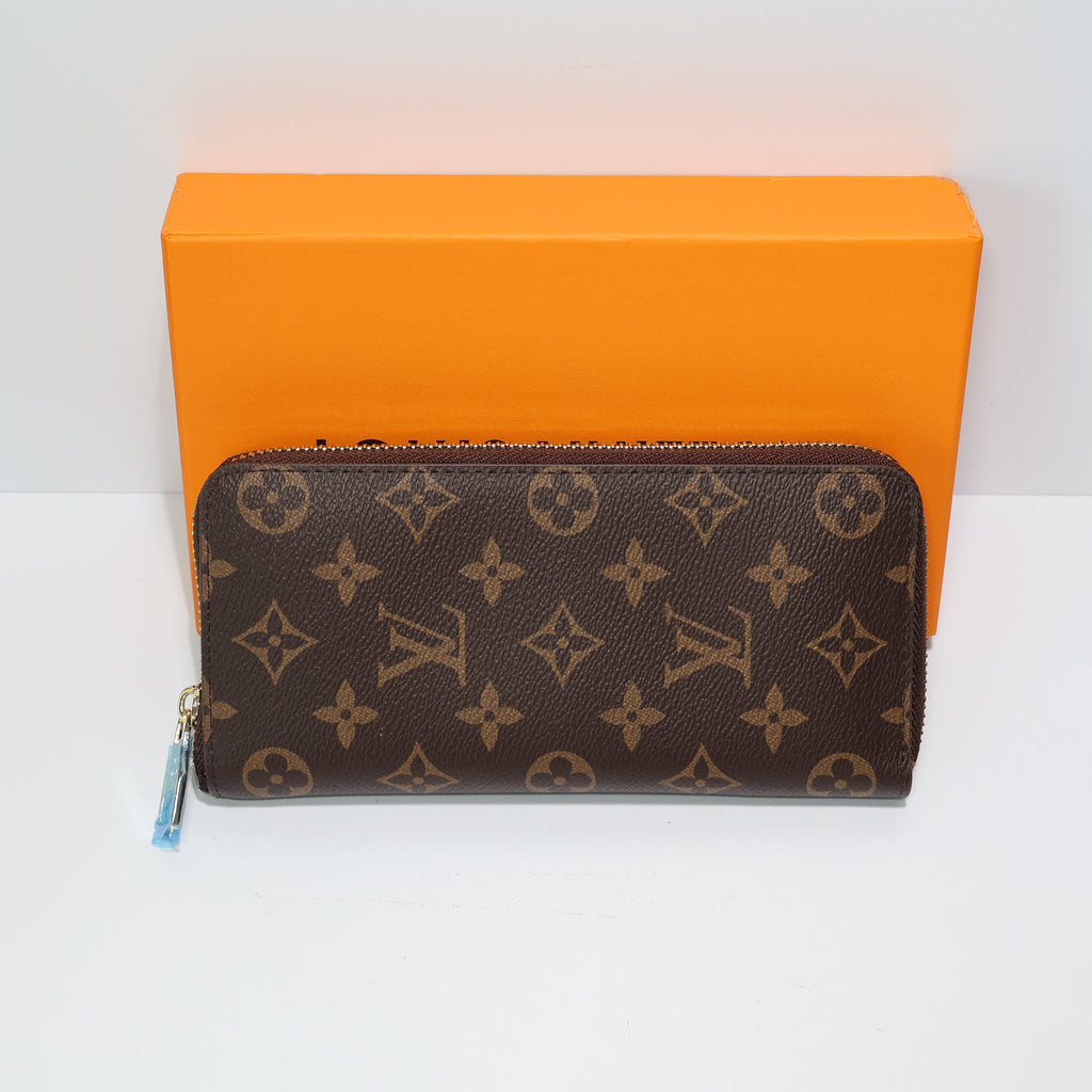 LV Monogram Long Wallet Zipper Closure