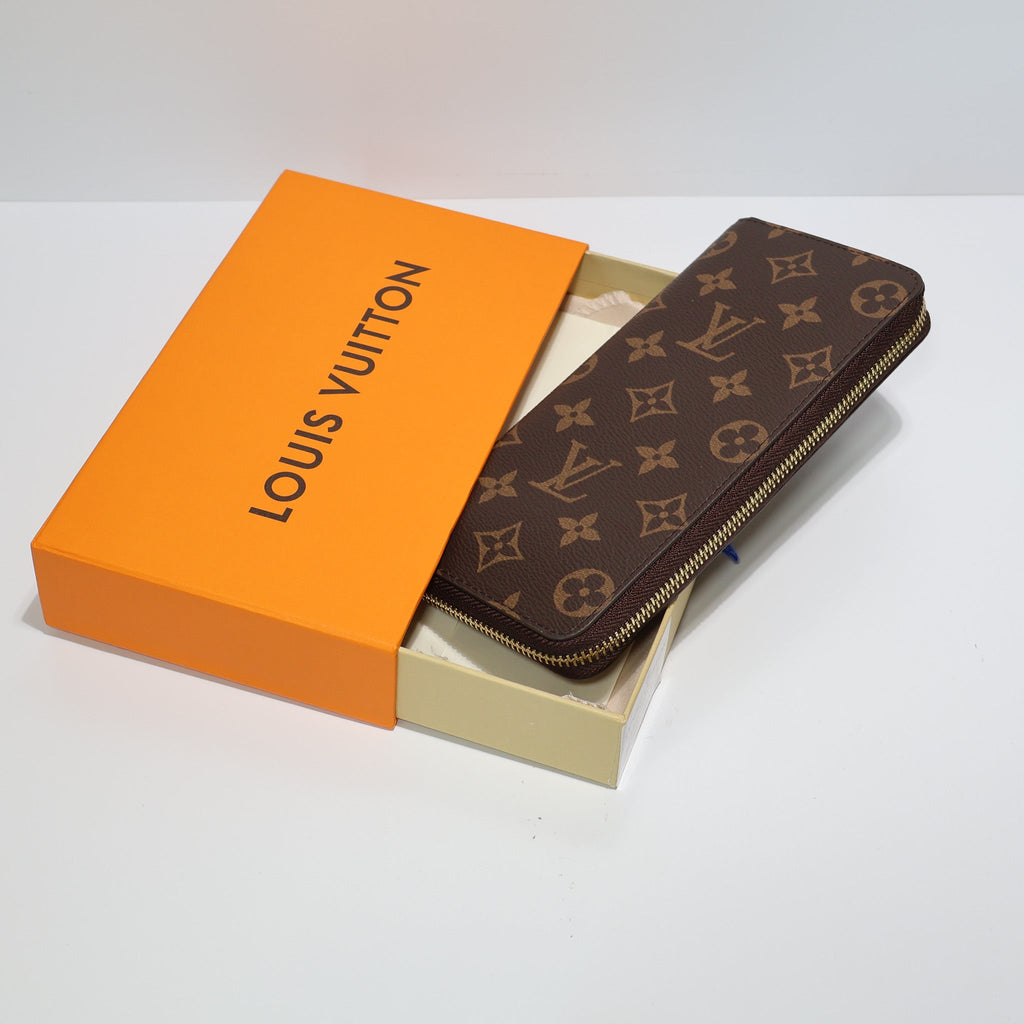 LV Monogram Long Wallet Zipper Closure