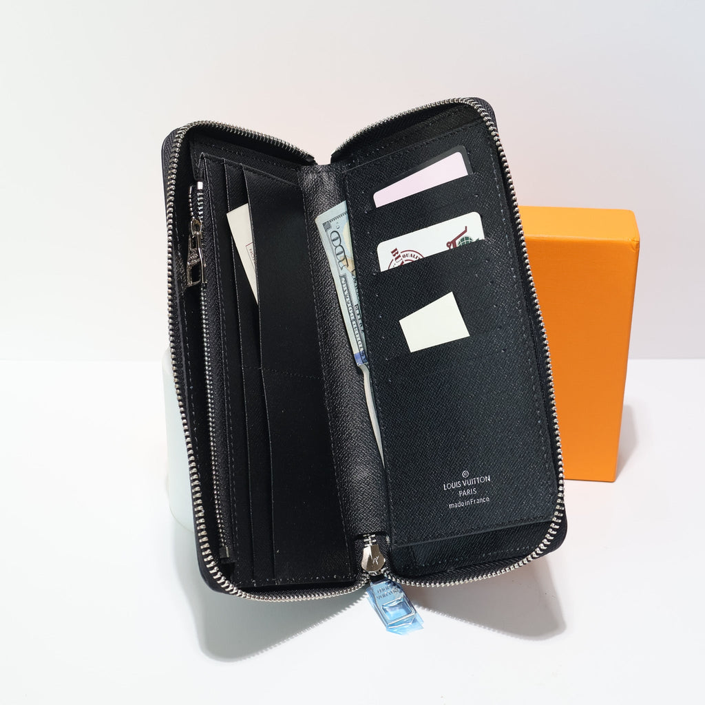 LV Monogram Long Wallet Zipper Closure