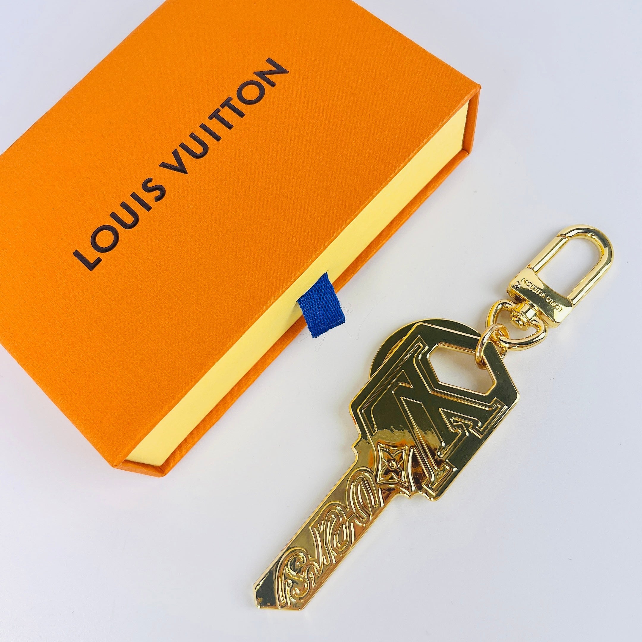 LV Key Holder Key Style