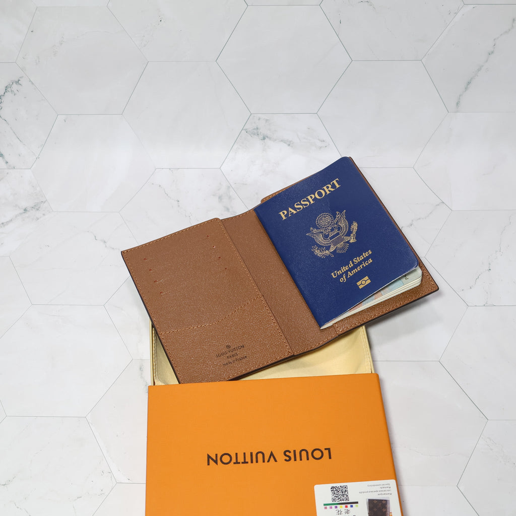 LV Passport Cover Monogram Canvas