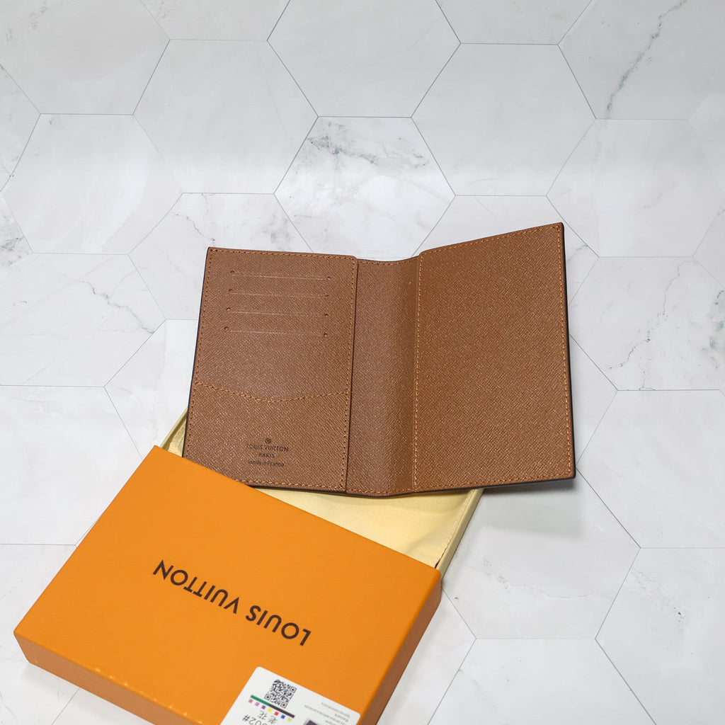 LV Passport Cover Monogram Canvas