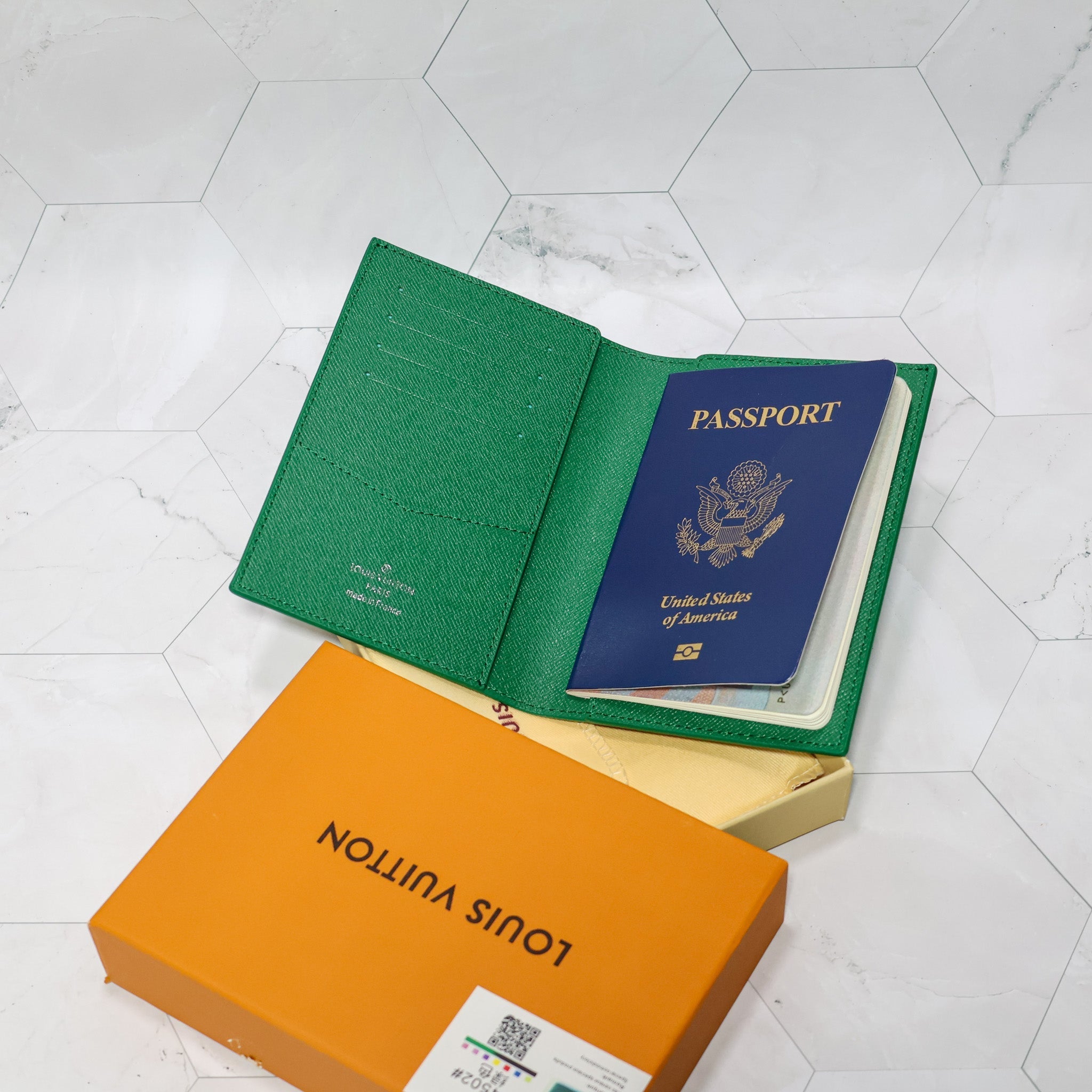 LV Passport Holder Golf Green