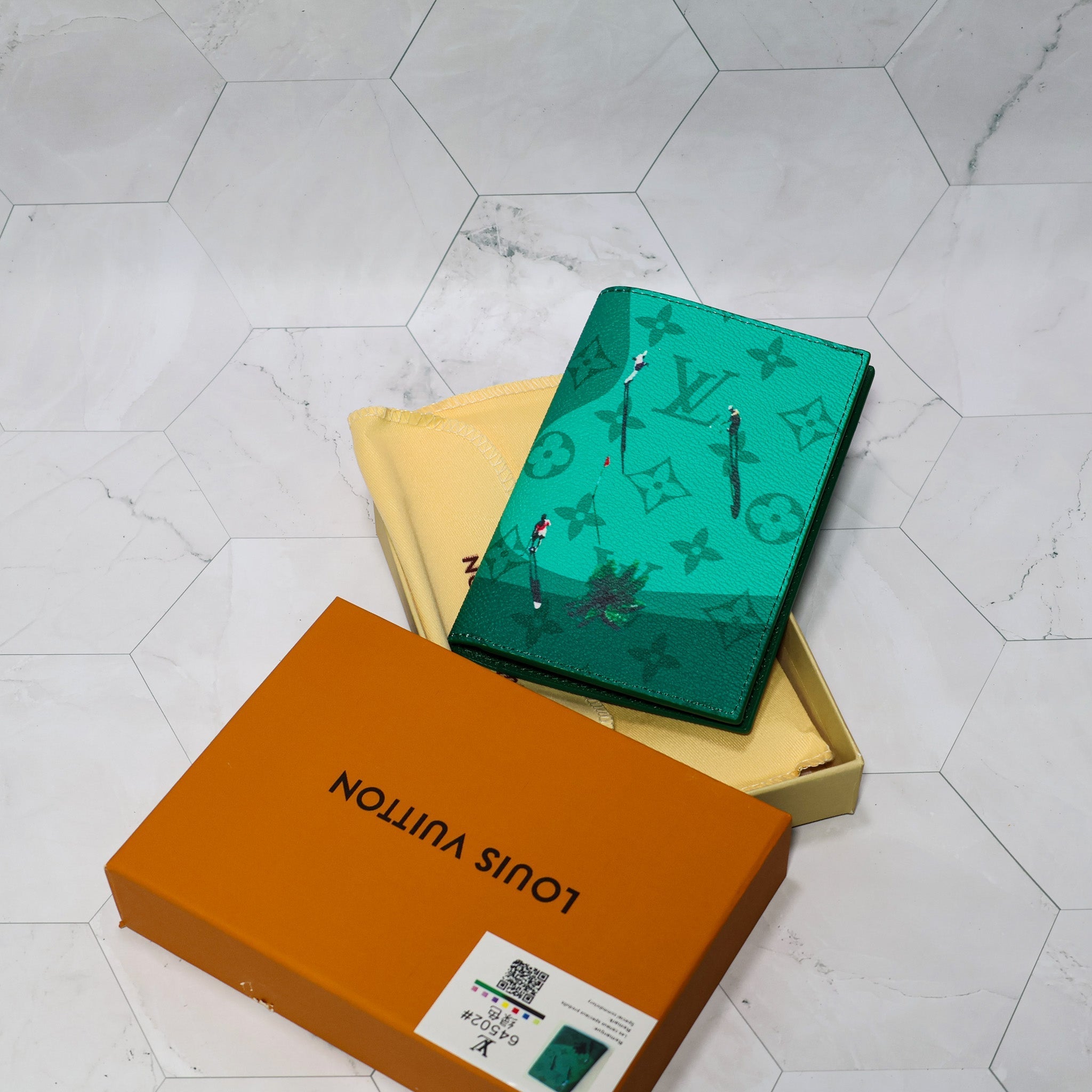 LV Passport Holder Golf Green