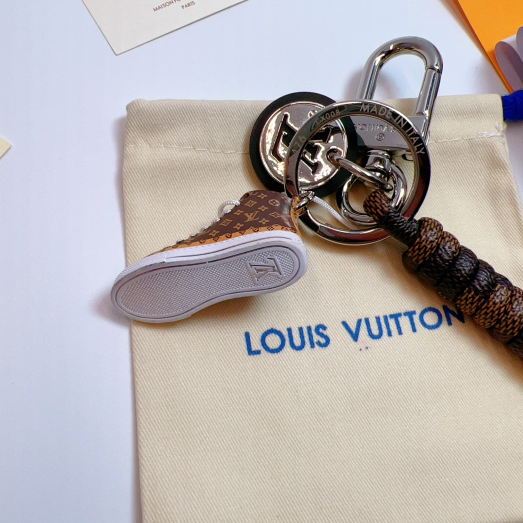 LV Sneaker Shoe Key Holder Key Chain with Pendant