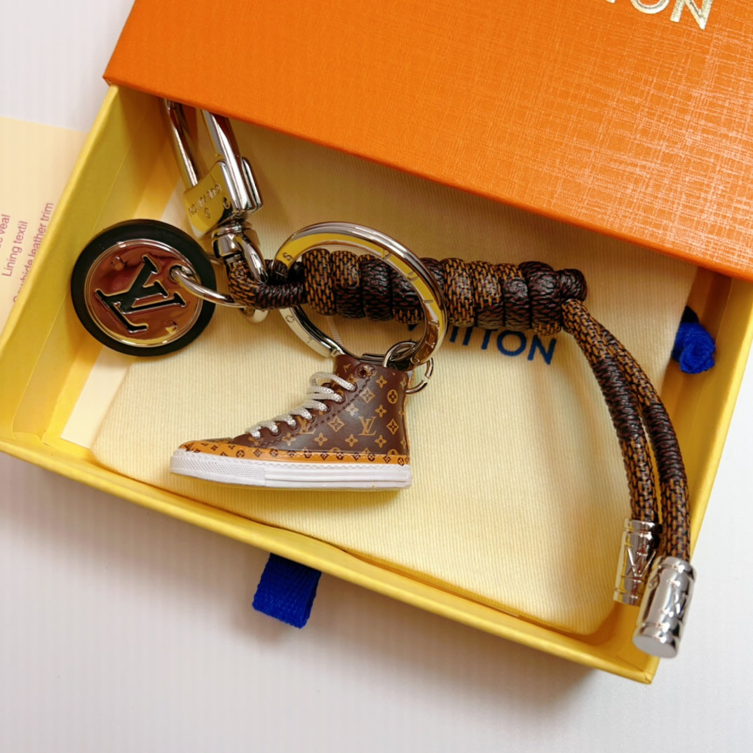 LV Sneaker Shoe Key Holder Key Chain with Pendant