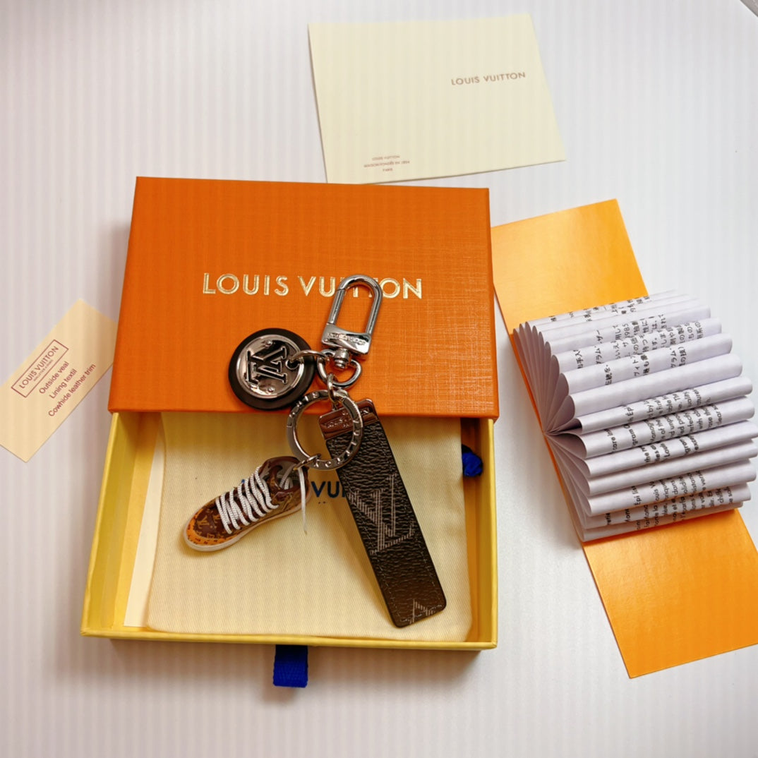 LV Sneaker Shoe Key Holder Key Chain with Pendant