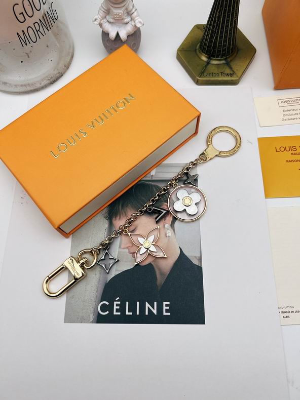 LV Keychain&mdash;Stylish Ornament &amp; Trendy Bag Charm Design