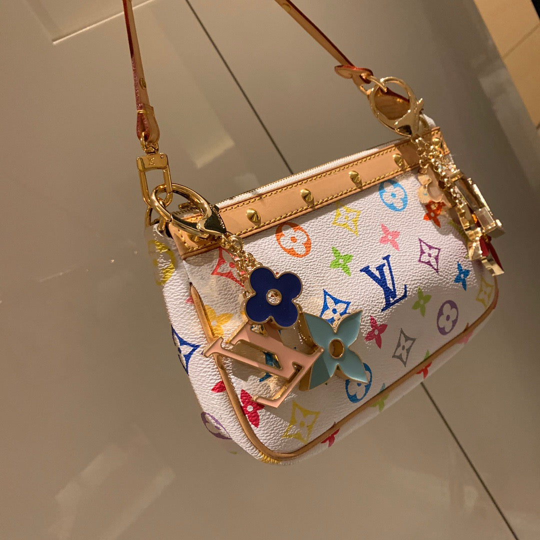 Designer Keychains &amp; Bag Charms &ndash; Stylish Ornaments for You
