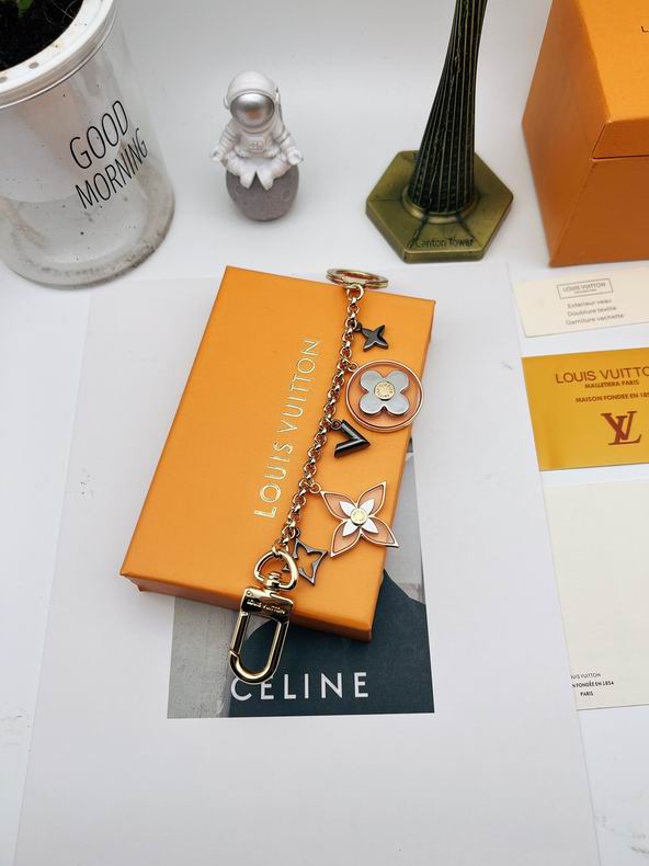 LV Keychain&mdash;Stylish Ornament &amp; Trendy Bag Charm Design